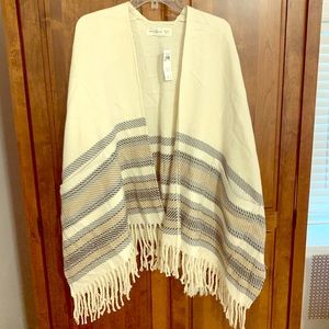 Abercrombie & Fitch Fringed Poncho